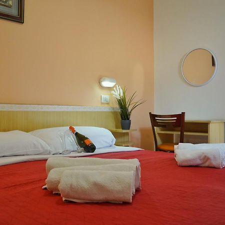 Hotel Malibù Rimini Buitenkant foto