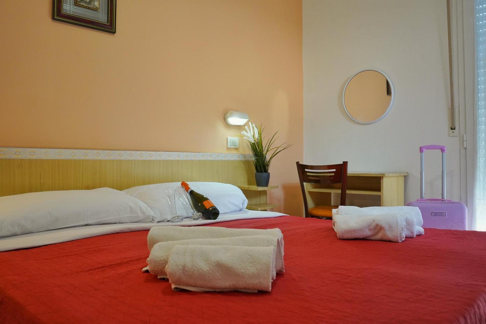 Hotel Malibù Rimini Buitenkant foto