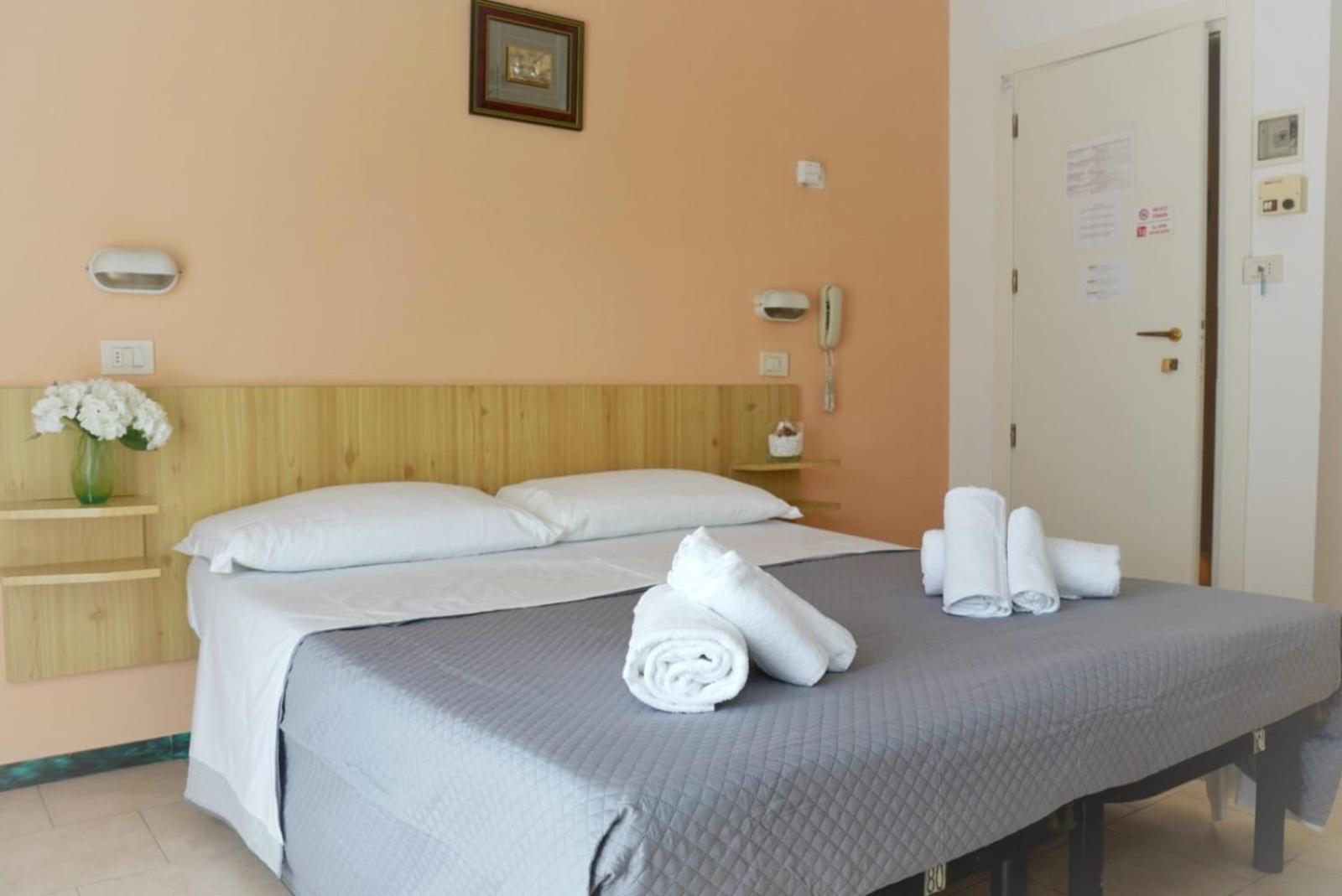 Hotel Malibù Rimini Buitenkant foto