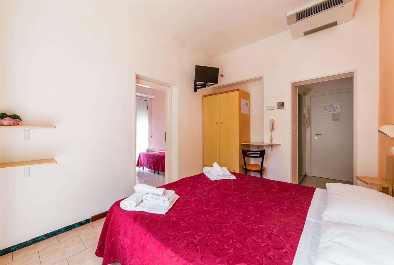 Hotel Malibù Rimini Buitenkant foto